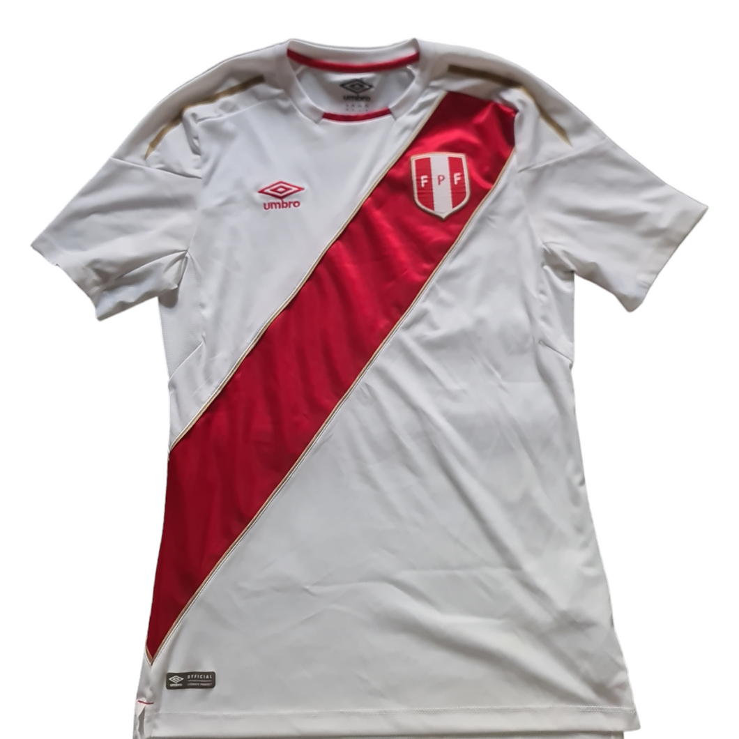 Peru 2018-19 Home Shirt (Size Small)