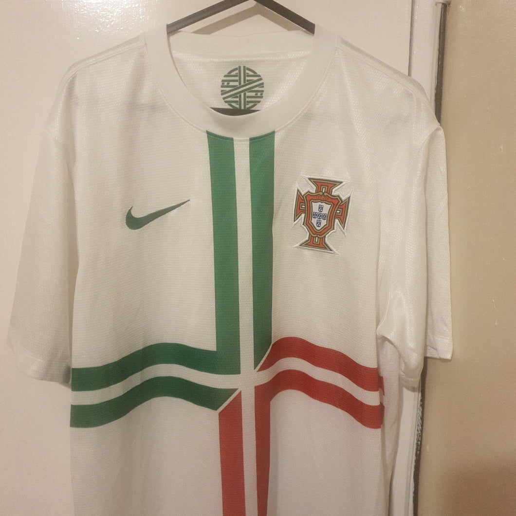 Portugal 2012/2013 Away Shirt (Size Medium)