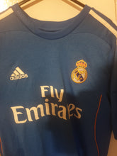 Load image into Gallery viewer, Real Madrid 2013/14 Away Shirt (Size Medium)
