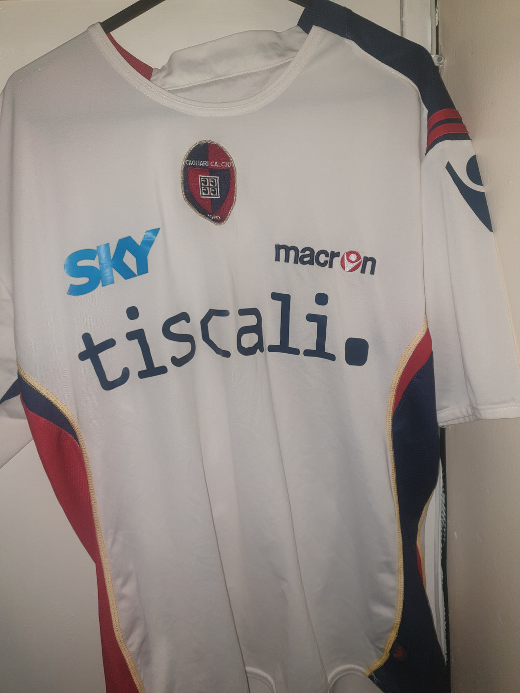 Cagliari 2009-2009 Away Shirt (tight fit)