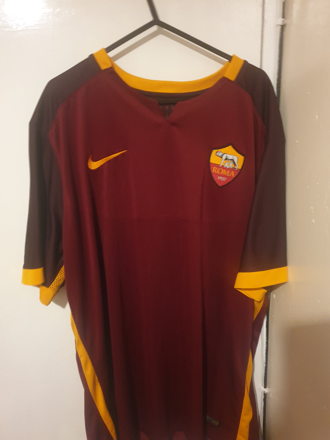 A.S Roma 2015-16 Player Issue Home Shirt (Size XXL)