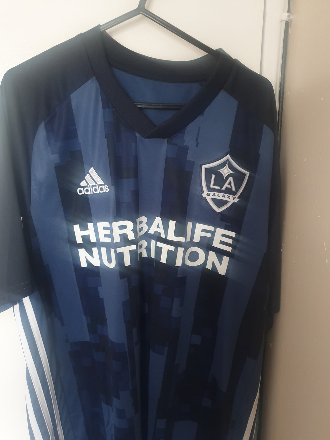 LA Galaxy 2019-2020 Away Shirt (Size Large)