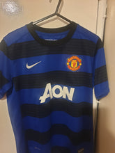 Load image into Gallery viewer, Manchester United 2011-2012 Away Shirt (Size YL/XS)
