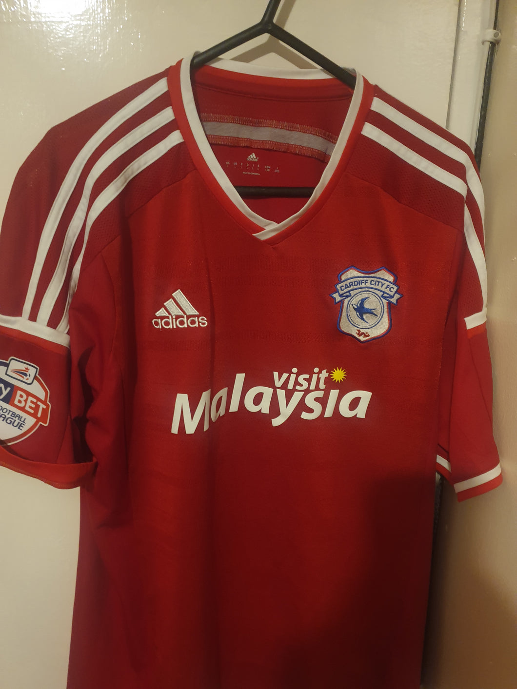 Cardiff City 2015-16 Away Shirt (Size Large)