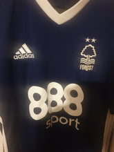 Load image into Gallery viewer, Nottingham Forest 2017-18 Away Shirt (Size Small)
