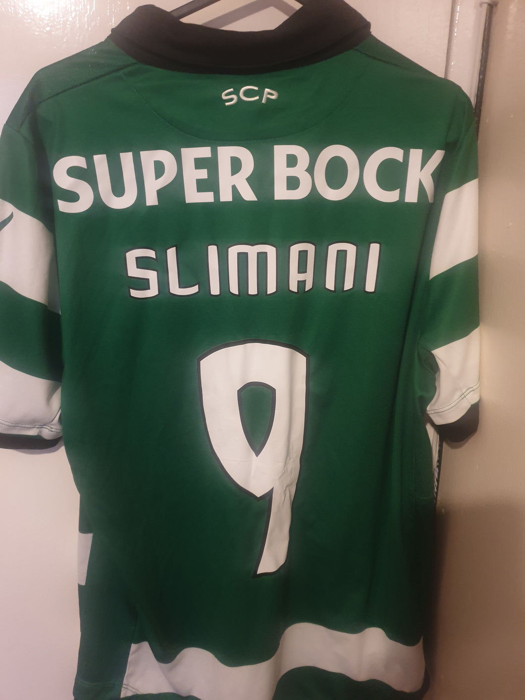 Sporting Lisbon 2016-17 Home Shirt Slimani 9 (Size Medium)