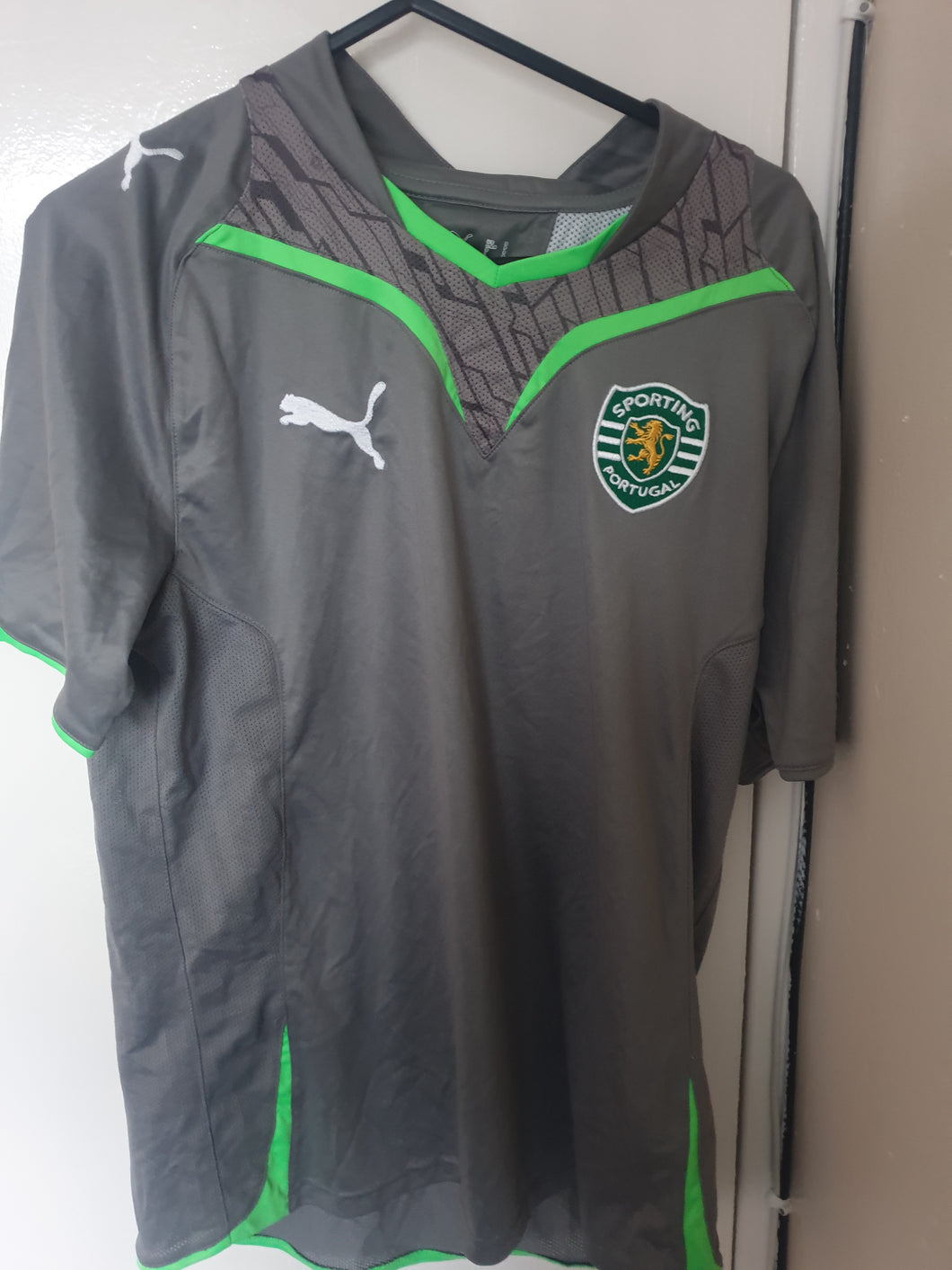 Sporting CP 2009-2010 Training Shirt (Size Small)