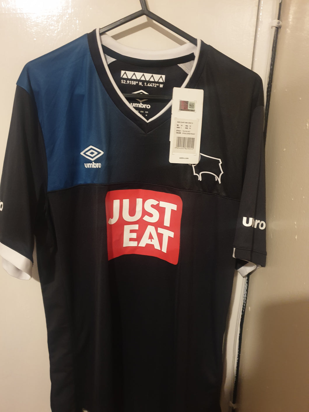 BNWT Derby County 2016-17 Away Shirt (Size Medium)