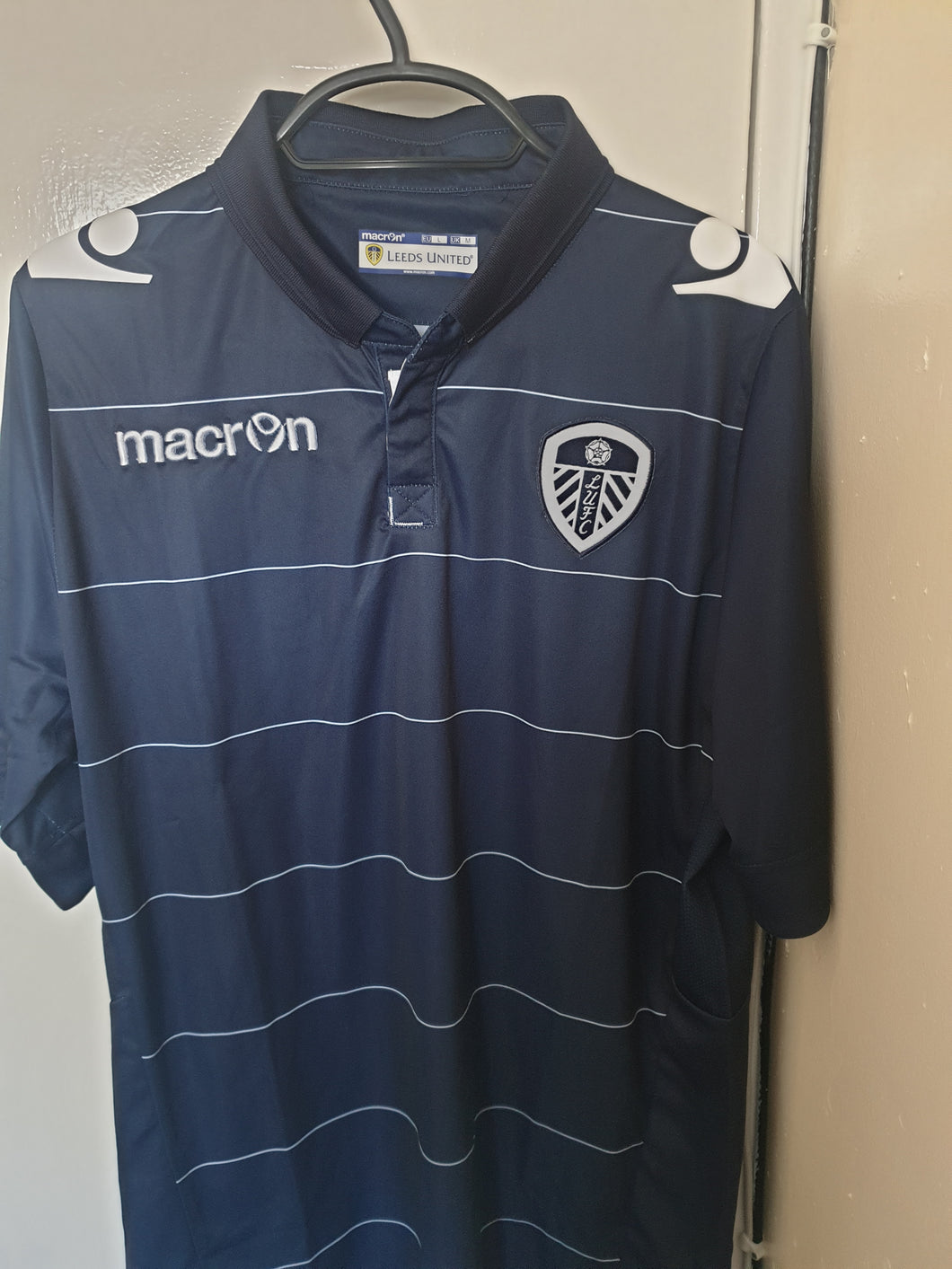 Leeds United 2014-15 Away Shirt (Size Medium)