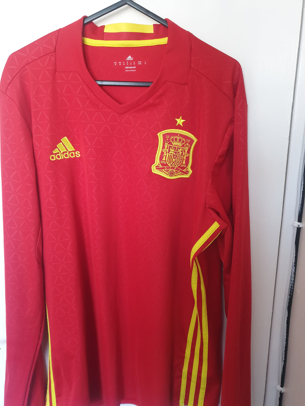 Spain National Team 2016-17 Home Shirt Long Sleeve(Size Medium)