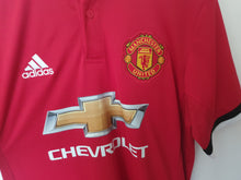 Load image into Gallery viewer, Manchester United 2017-18 Home Shirt (Size Small)
