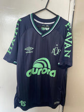 Load image into Gallery viewer, Chapecoense 2018-19 3rd Shirt (Size Large)
