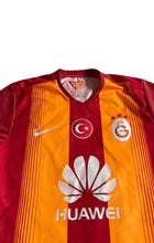Load image into Gallery viewer, Galatasaray 2014-15 Home Shirt Sneijder #10 (Size Medium)
