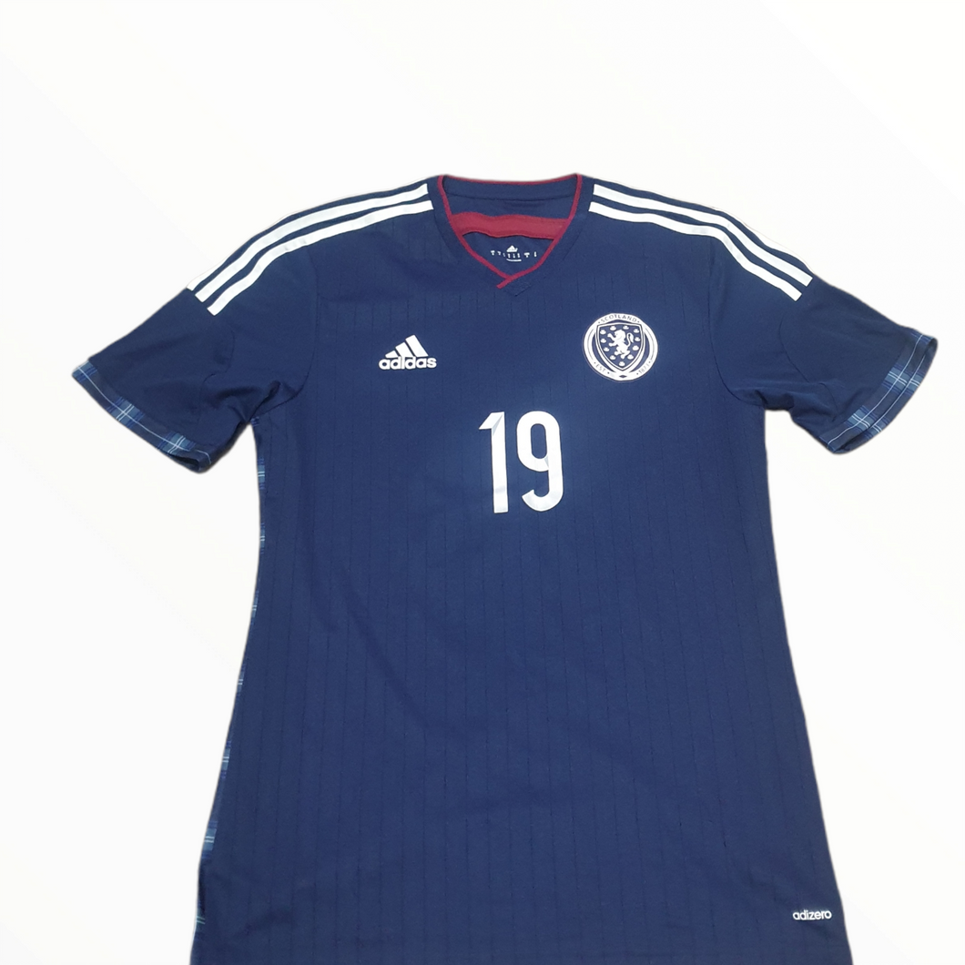 Scotland 2014-15 Home Shirt Player Issue Short  Sleeve #19 (Size Large/Medium)