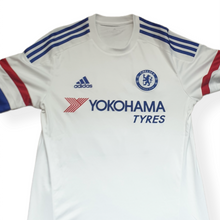 Load image into Gallery viewer, Chelsea 2015-16 Away Shirt Willian#22 (Size Small)
