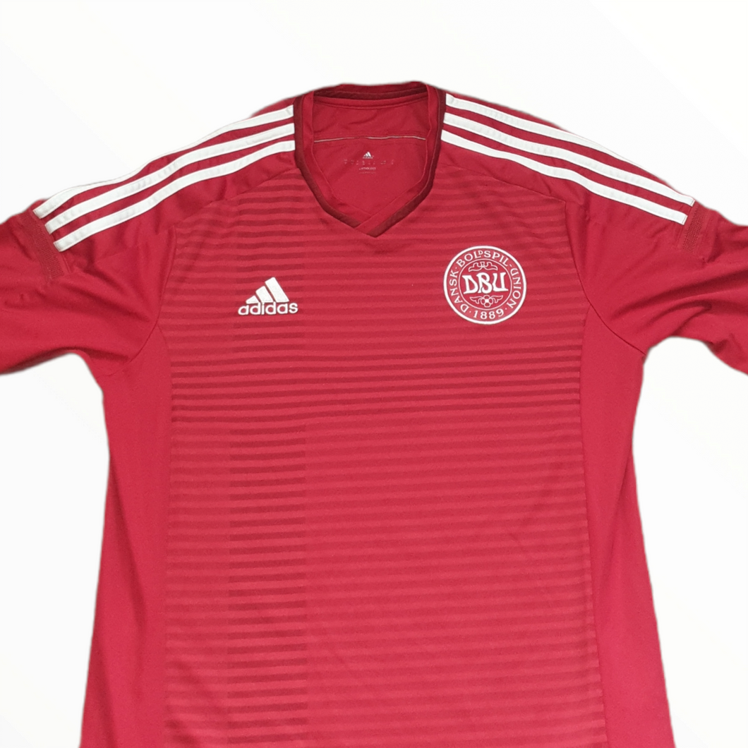 Denmark 2014-15 Home Shirt (Size Medium)