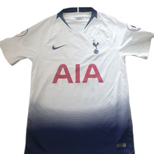 Load image into Gallery viewer, Tottenham Hotspur 2018-19 Home Shirt  Son 7 (Size Small)

