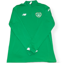 Load image into Gallery viewer, Republic Of Ireland  1/4 Zip Training top (Size Large)

