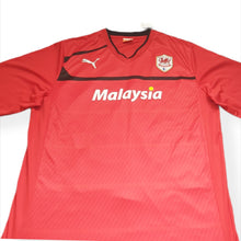Load image into Gallery viewer, BNWT Cardiff City 2012-13 Home Shirt (Size XXL)
